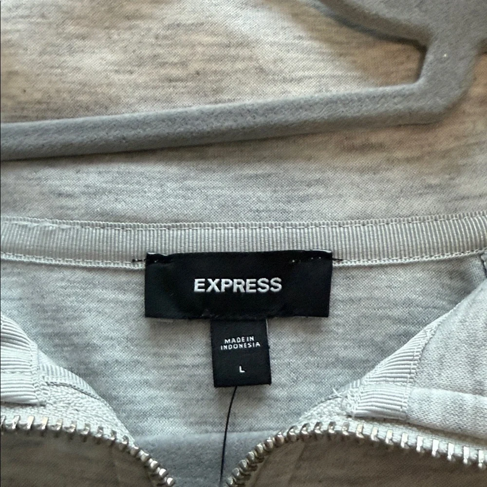 Gray Quarter-Zip Pullover- express new with tags! Size Large womens - Picture 3 of 9